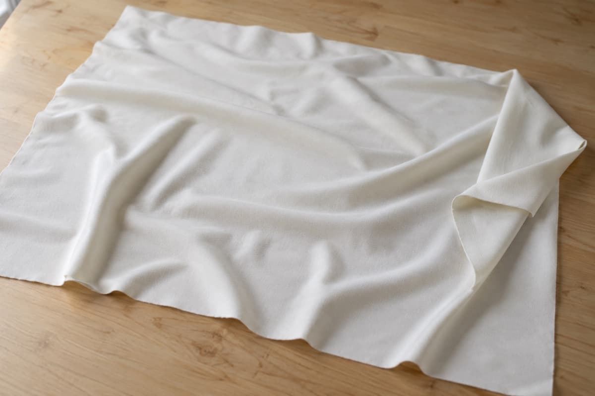 ภาพประกอบผ้า Synergy Dry Tech ผ้าพรีเมี่ยม ทั้งผืน ที่ใช้ผลิตเสื้อโปโล