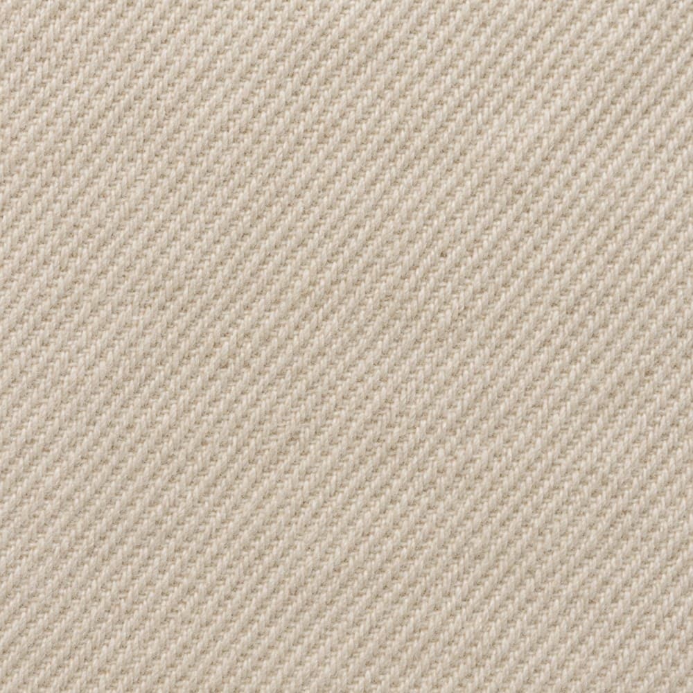 ภาพประกอบเนื้อผ้า Peach Twill Light (ผ้าพีชทวิล บาง) ที่ใช้ผลิตหมวก ขยายให้เห็นโครงสร้างการทอ
